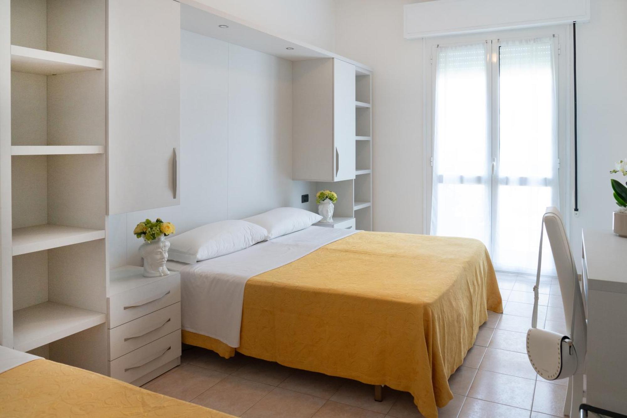 Big Family Hotel Белариа-Игеа Марина Екстериор снимка