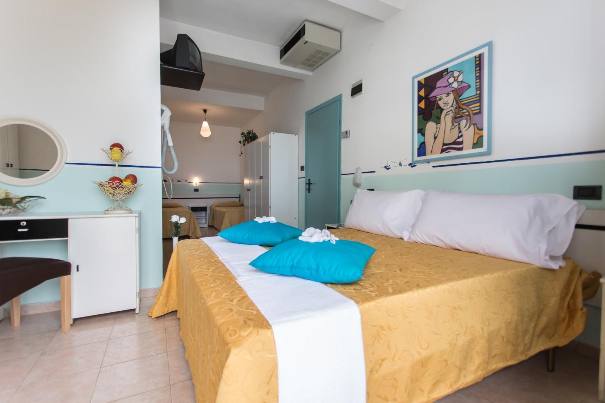 Big Family Hotel Белариа-Игеа Марина Екстериор снимка
